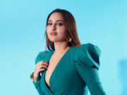 माइनस 14 डिग्री तापमान में सोनाक्षी लगीं नहाने फैंस बोले ठंड नहीं लगती क्या? cover-photo