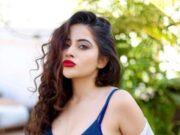 उफ्फ! उर्फी का नया बवाल, उर्फी जावेद ने नई ड्रेस में दिखाया कमाल! 00