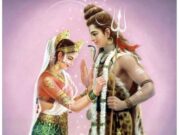 महाशिवरात्रि स्पेशल 2023: भोले को प्रसन्न करने के लिए शिवलिंग पर चढ़ाएं ये चीजें cover