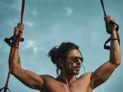 फैन ने शाहरुख को दी FIR फाइल कराने की धमकी, अभिनेता बोले- प्लीज मत कराओ यार cover