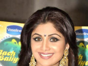 मिरर वर्क आउटफिट में शिल्पा शेट्टी ने मचाया तहलका, यूजर्स बोले- बहुत हार्ड बहुत हार्ड Shilpa.Shetty