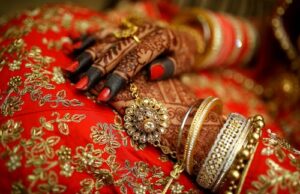 महिला को दिखाए शादी के सपने, इंग्लैंड से गिफ्ट भेजने के नाम पर ठग लिए आठ लाख रुपए