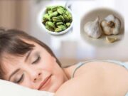 सोते समय सिरहाने रखें ये चीजें, होगी धन-संपदा की प्राप्ति 1