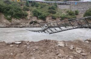चमोली में एक बार फिर बड़ा हादसा, अलकनंदा पर बन रहा पुल टूटा; दो मजदूर बहे, एक बचा, दूसरे की तलाश जारी