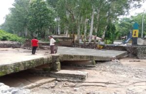 कोटद्वार: पनियाली नदी ने मचाई तबाही, कौड़िया पुल के साथ आर्मी का मेन गेट ध्वस्त, कैंप में घुसा पानी