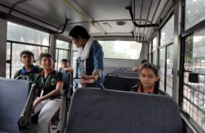 हल्द्वानीः स्कूल बस हादसे के बाद जागा प्रशासन, 16 बसों का चालान, 3 सीज