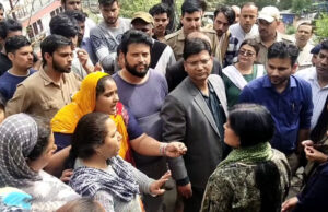 नैनीताल में अतिक्रमण के खिलाफ कार्रवाई जारी, अब स्वास्थ्य विभाग की भूमि पर बने घर टूटेंगे, बिजली-पानी के काटे कनेक्शन
