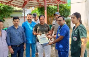 ऋषिकेश में दो लोगों को रोशनी दे गया 13 साल का सिद्धार्थ, गमगीन पिता ने बेटे का किया नेत्रदान, ऐसे गई थी जान