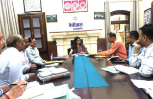 हल्द्वानी नैनीताल हाईवे से अतिक्रमण हटाने के लिए होगा दोबारा सर्वे, डीएम वंदना सिंह ने दिए निर्देश, नक्शे के हिसाब से किया जाएगा पूरा