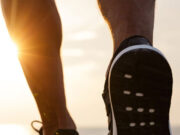 क्या चलते समय आप भी करते हैं ये 5 गलतियां, तो आज ही इन्हें पहचानकर करें सुधार 12