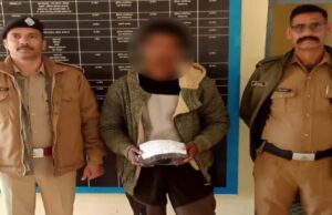 पिथौरागढ़: पुलिस के हत्थे चढ़ा चरस तस्कर, नेपाल से की जा रही थी तस्करी, एक युवक के पास से 800 ग्राम से अधिक चरस बरामद