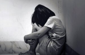 पड़ोसी ने घर में घुसकर 11 वर्ष बच्ची से किया दुष्कर्म, दंपती को इस हाल में मिली बेटी… आपबीती सुन उड़े होश