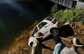 कर्नाटक में दर्दनाक हादसा : नहर में कार गिरने से एक ही परिवार के पांच लोगों की मौत, मृतकों में एक बच्चा भी शामिल