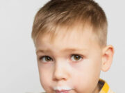 क्या आपका बच्चा भी दूध पीने में करता है आनाकानी, तो अपनाएं ये 3 हेल्दी ऑप्शन्स 1