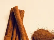 Cinnamon Uses: कई बीमारियों की दवा है दालचीनी, शरीर को मिलेंगे ये फायदे, अपनी डाइट में इसे ऐसे करें शामिल cover