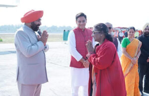 Uttarakhand News: तीन दिवसीय दौरे के बाद वापस दिल्ली लौटीं राष्ट्रपति द्रौपदी मुर्मू, राज्यपाल ने दी विदाई