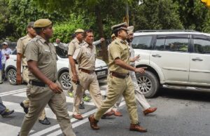 Uttarakhand: दिवाली पर सोशल मानीटरिंग सेल एक्टिव, पटाखों की दुकान पर भी रहेगी नजर, अधिकारियों को सख्त निर्देश