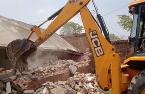 Uttarakhand: राजाजी में बनी अवैध मजार पर चली जेसीबी, छह माह में 1305 हेक्टेयर वन भूमि अतिक्रमण मुक्त