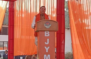 नमो नवमतदाता सम्मलेन में मुख्यमंत्री धामी ने कहा- सही जगह करें मतदान…आपके एक वोट से ही अयोध्या में विराजे हैं राम