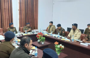 Border Meeting: लोकसभा चुनाव को लेकर उत्तराखंड और यूपी पुलिस अधिकारियों की बैठक, दिए निगरानी बढ़ाने के निर्देश
