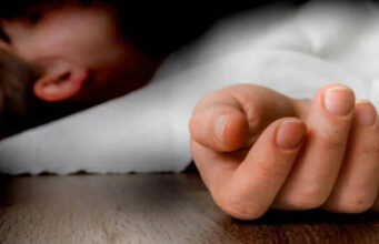 Haldwani: पेड़ की टहनी काटते समय गिरा युवक, गिरने पर श्रमिक की मौत