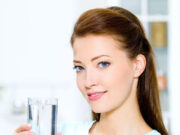 चाय-कॉफी की जगह गुनगुना पानी पीकर करेंगे दिन की शुरुआत, तो कुछ ही दिन में दिखने लगेंगे ये लाजवाब फायदे! 1