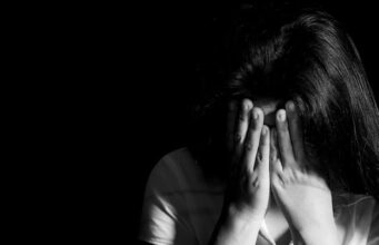 Nainital: शातिर युवती ने दरोगा को फांसा, बस कंडक्टर प्रेमी को पिता बताया, ऐसे चलाया शातिर दिमाग, केस दर्ज