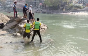 Uttarakhand: दोस्त के साथ ऋषिकेश घूमने आया युवक नहाते समय गंगा में डूबा, नहीं लगा कोई सुराग