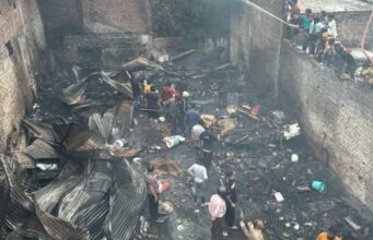 Uttarakhand: देहरादून में भीषण अग्निकांड…खुड़बुड़ा मोहल्ले में 22 झोपड़ियां जलकर हुई राख