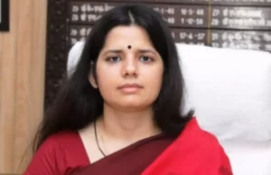 Nainital News: हल्द्वानी में जल संकट…तो पहाड़ में घाेड़ों से ढो रहे पानी, डीएम वंदना ने दी चेतावनी