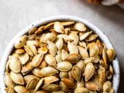 सेहत को एक नहीं बल्कि कई फायदे देते हैं कद्दू के बीज, इनसे वजन भी हो सकता है कम 1