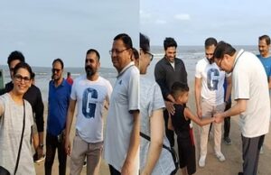 मुंबई जुहू बीच पर मुख्यमंत्री धामी ने खेला बच्चों के साथ क्रिकेट, जमकर लगाए चौके-छक्के, सेल्फी के लिए उत्साहित दिखे लोग