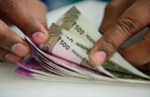 Uttarakhand: वर्दी का रौब झाड़ सिपाही ने दुकानदार से ठगे 49 हजार रुपये, बाद में किया देने से इनकार..