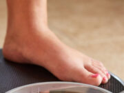 गर्मियों में तेजी से वजन कम करने में मदद कर सकते हैं ये 5 तरीके 1