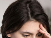 क्या आपको भी है ओवरथिंकिंग करने की आदत, तो जानें इसके कारण और इससे बचाव के तरीके 1