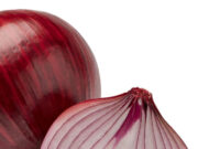 जानें कैसे गर्मियों में आपके लिए प्याज हो सकती है फायदेमंद 1