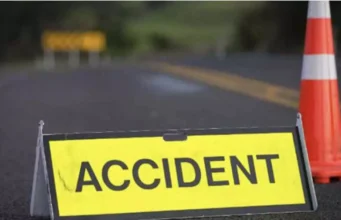 Road Accident: नैनीताल के पास अनियंत्रित होकर गहरी खाई में जा गिरी पिकअप…एक की मौत, महिला समेत 14 घायल