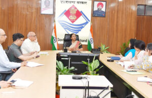 Uttarakhand: दुपहिया वाहन पर पीछे बैठी सवारी के लिए भी हेलमेट पर सख्ती, चौपहिया वाहनों के लिए भी ये निर्देश