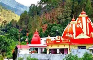 कैंची धाम का स्थापना दिवस: नीब करौरी बाबा की भक्ति में रमा हल्द्वानी शहर, भक्तों ने जगह-जगह बांटा प्रसाद