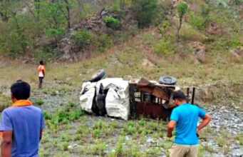 Pickup Accident: टनकपुर-चंपावत एनएच पर पिकअप वाहन के खाई में गिरने से चालक की मौत, एक घायल