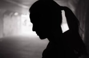 Dehradun: हिंदू युवती के गायब होने पर मचा बवाल, हिंदू संगठनों ने काटा हंगामा, गुस्साई भीड़ बेकाबू, अधिवक्ता के घर में की तोड़फोड़