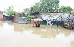 Haldwani: 150 से अधिक घरों में घुसा पानी…50 लाख का नुकसान, 30 परिवारों ने बारिश के बीच NH पर बिताई रात