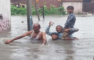 Uttarakhand: कुमाऊं में बारिश का कहर, लोग बहे, 134 सड़कें बंद, पहाड़ में 550 गांव कटे, हालात पर काबू पाने के लिए SDRF उतरी