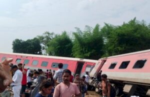 Gonda Train Accident: चंडीगढ़ एक्सप्रेस के 14 डिब्बे पटरी से उतरे, चार यात्रियों की मौत, 14 जख्मी