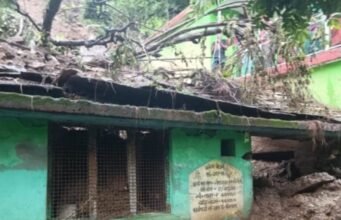 Uttarakhand: गोपेश्वर में फटा बादल, सैलाब देख लोग घर छोड़ कर भागे, मलबे से पटा कारगिल बलिदानी हिम्मत सिंह का गांव