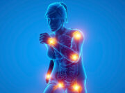 हड्डियों को खोखला कर देती हैं आपकी ये 5 आदतें, वक्त रहते हो जाएं सावधान 1