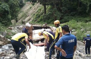 Rishikesh: खाई में गिरा वाहन, दो दिन बाद हादसे का चला पता, चालक की मौत