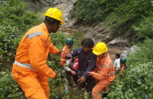उत्तराखंड में आपदा, अब तक 6,980 लोगों का रेस्क्यू, करीब 150 से नहीं हो पा रहा संपर्क, 1500 यात्री अभी भी फंसे