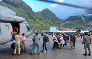 Uttarakhand: केदारनाथ धाम में अभी भी हैं 2300 लोग, 400 आज लौटेंगे वापस, अब बिना भक्तों के होगी बाबा की आरती
