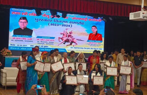Uttarakhand: 13 महिलाओं और किशोरियों को मिला तीलू रौतेली पुरस्कार, 32 को आंगनबाड़ी सम्मान